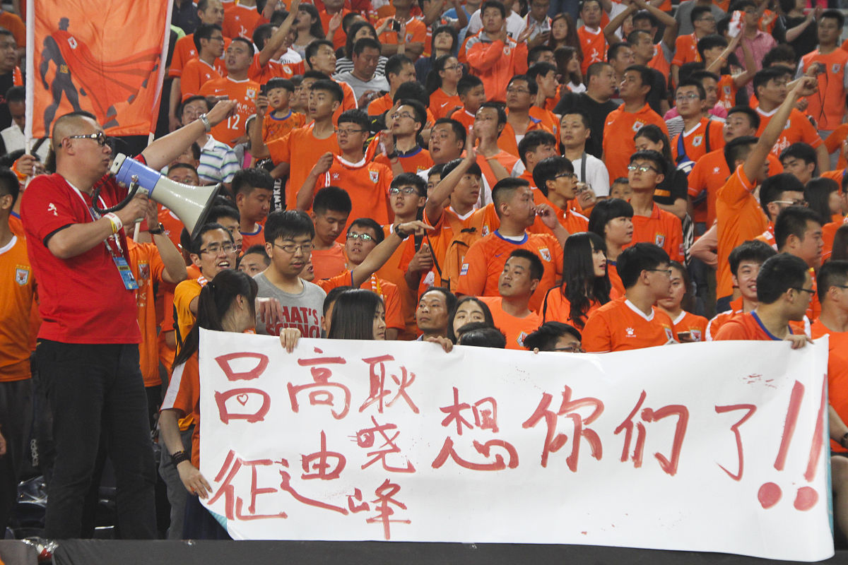 国内足球盛事轮番开打，球迷热情高涨的简单介绍