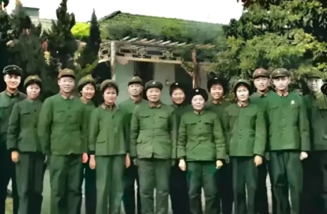 闪耀赛场：飒爽英姿传奇诞生