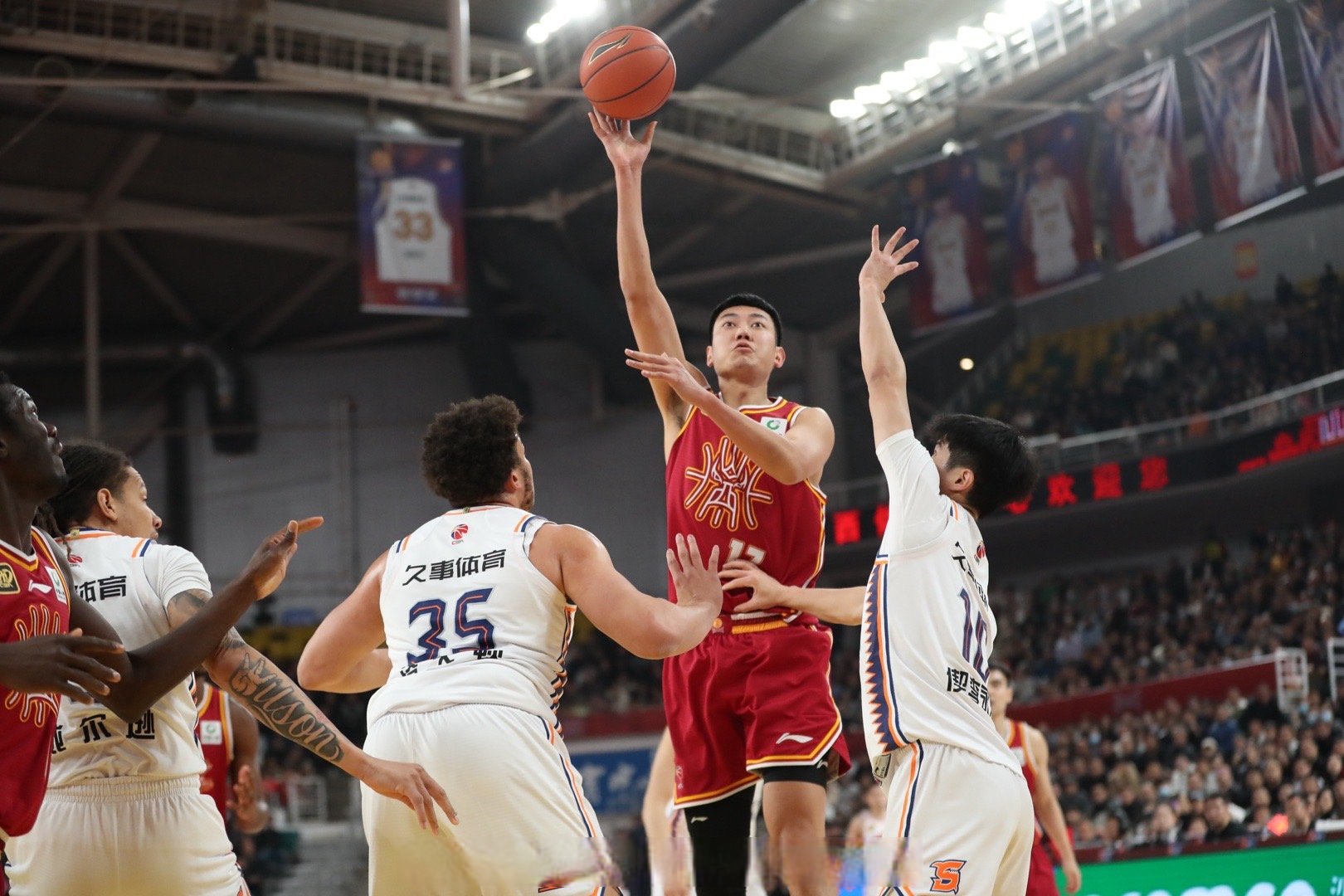 山西汾酒酿造队全力备战对阵上海申花俱乐部的简单介绍