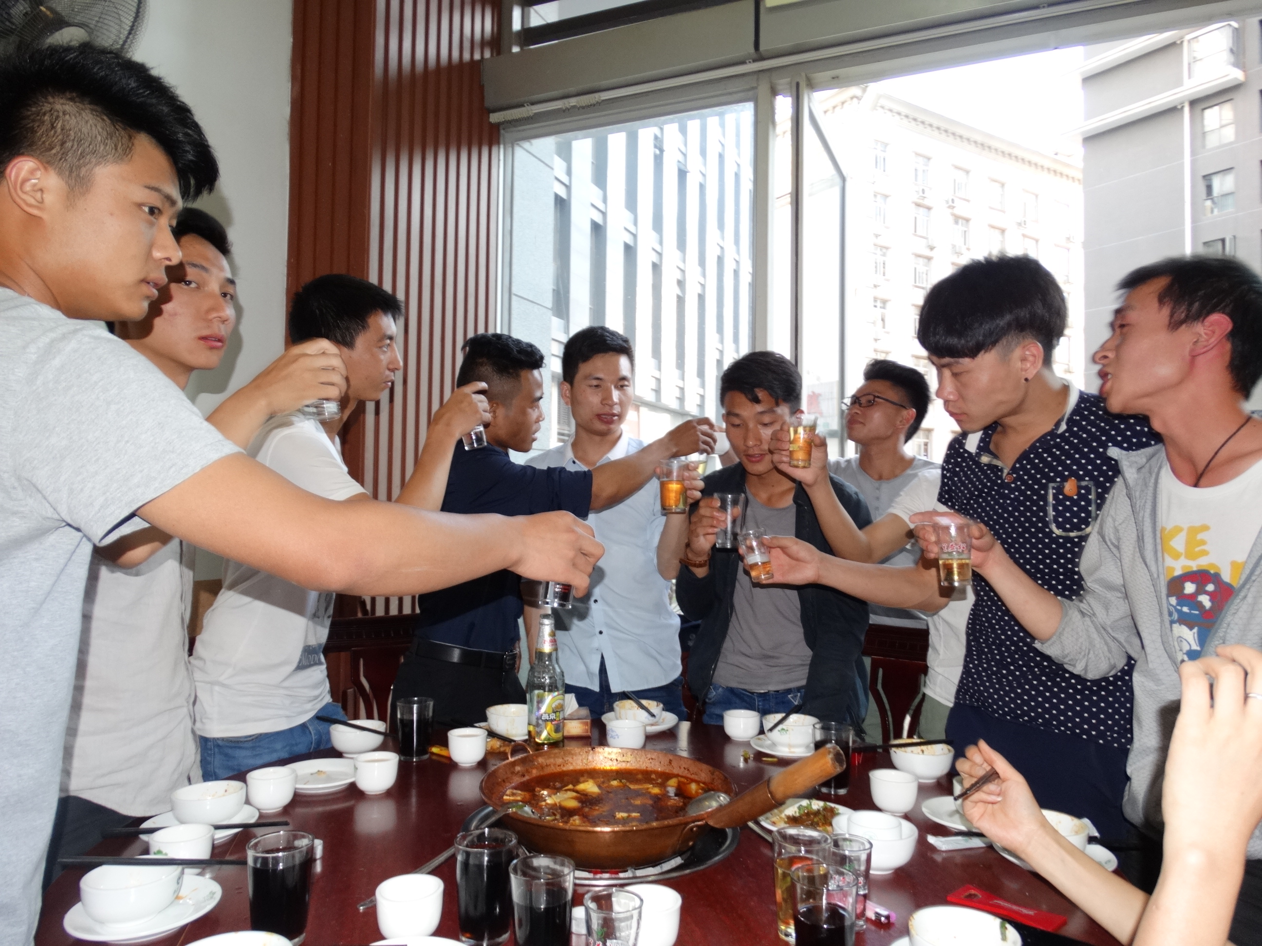 关于百尺竿头更进一步，球赛场上精彩不断的信息