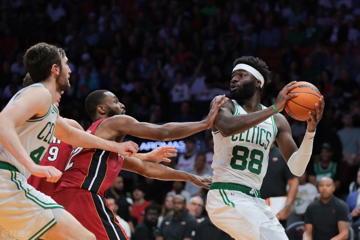 篮网主场击败凯尔特人，取得两连胜