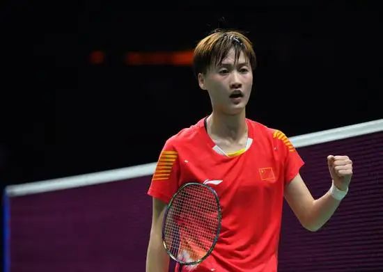 包含法国羽毛球队鏖战印尼羽毛球队，辛杜统治全场的词条